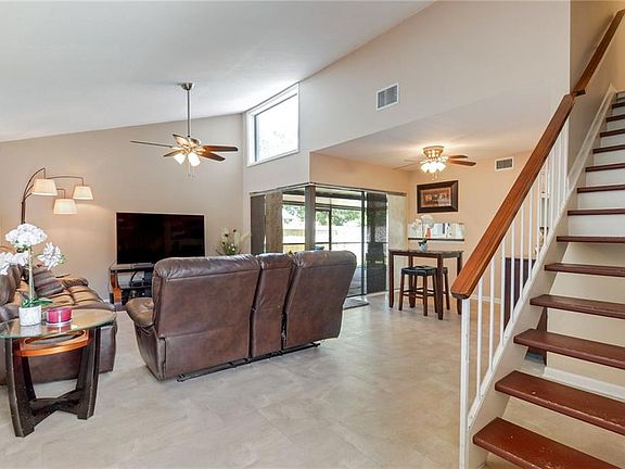 5th image of 10010 Regal Woods Ln