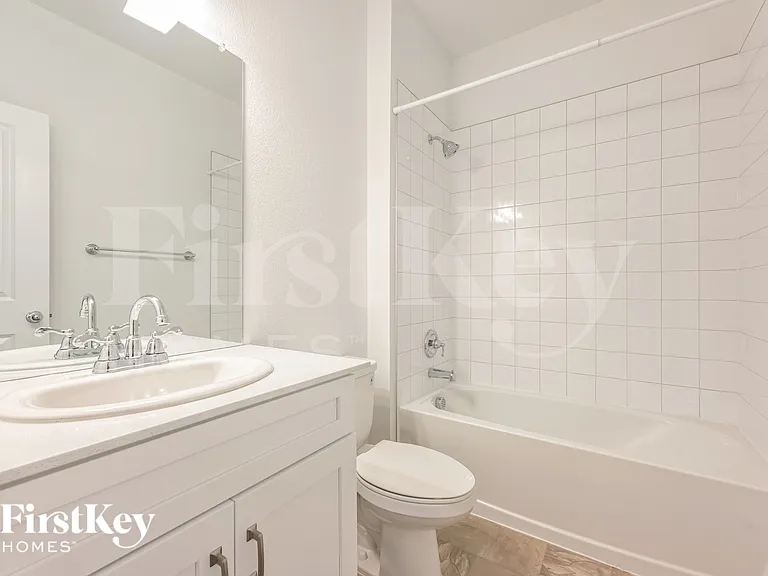 14693 Normande Dr — Photo 13