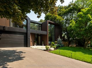 38 Ravensbourne Cres, Toronto, ON M9A2A8