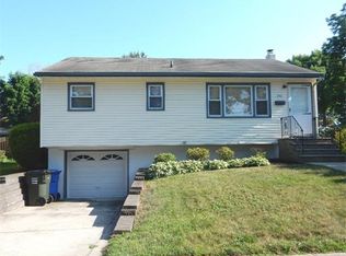 242 E Louis Pl, Iselin, NJ 08830