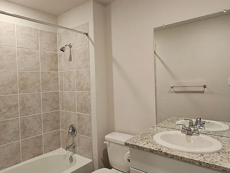 2825 Brogan Crk — Photo 17
