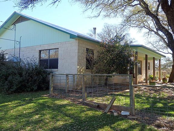 3rd image of 275 Shortys Ln