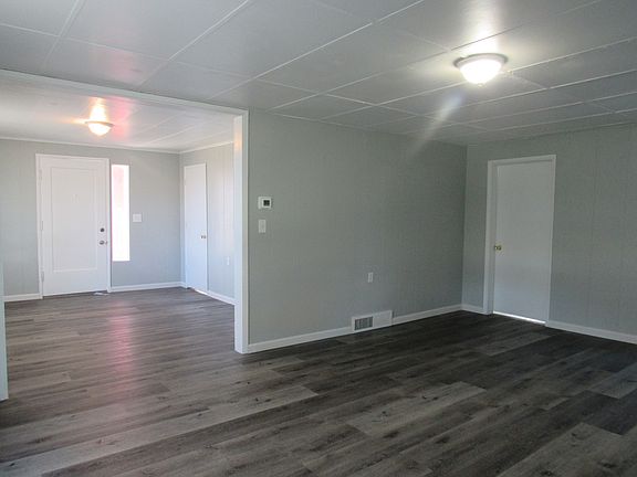 Looking from Living room to foyer