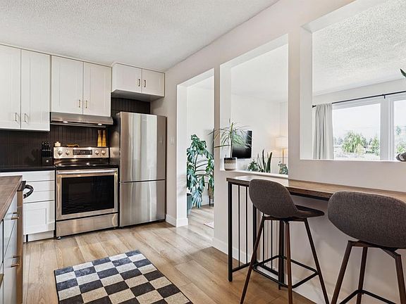 4th image of 11240 N 6th St SW #18