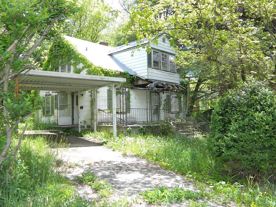 2nd image of 507 S Iron St