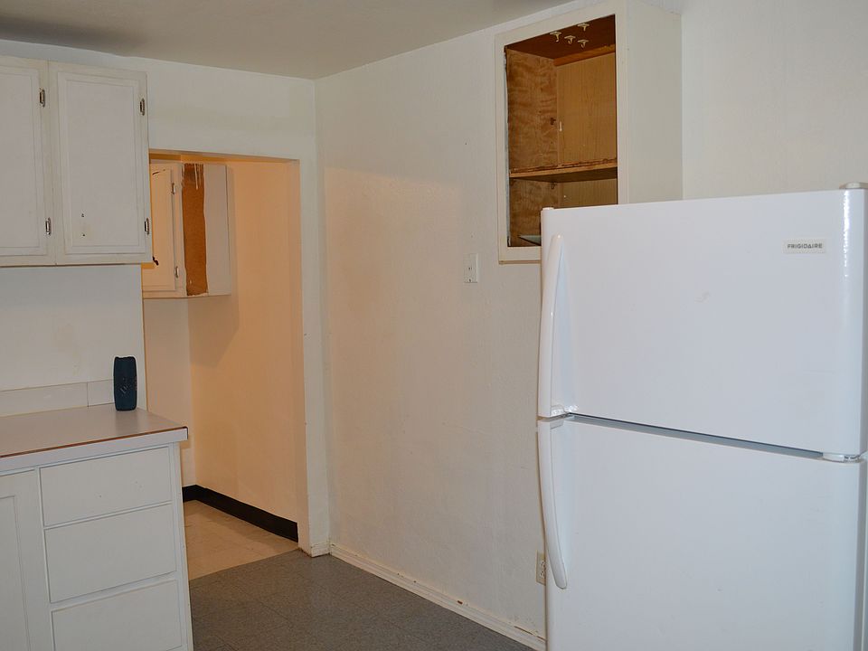 1st image of 907 Uranium Ave #A