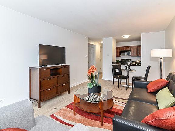 4th image of 15928 Leclaire Ave #38208