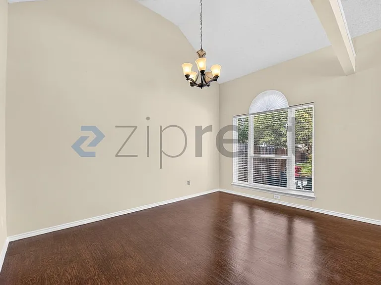 5412 Blue Water Lake Dr — Photo 7