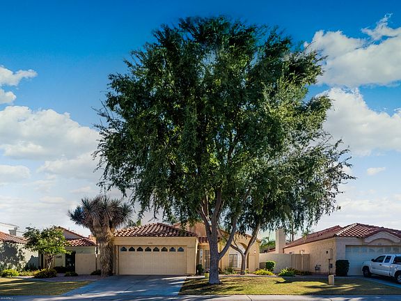 2nd image of 4135 E Desert Cove Ave