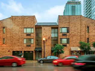 163 W Division St APT 210, Chicago, IL 60610