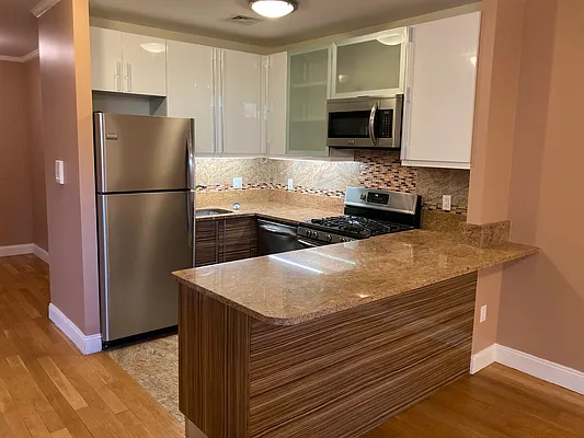 Rented by NCR Real Estate | media 12