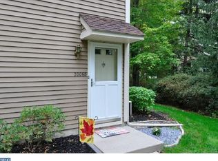 2006B Denham Ct, Mount Laurel, NJ 08054