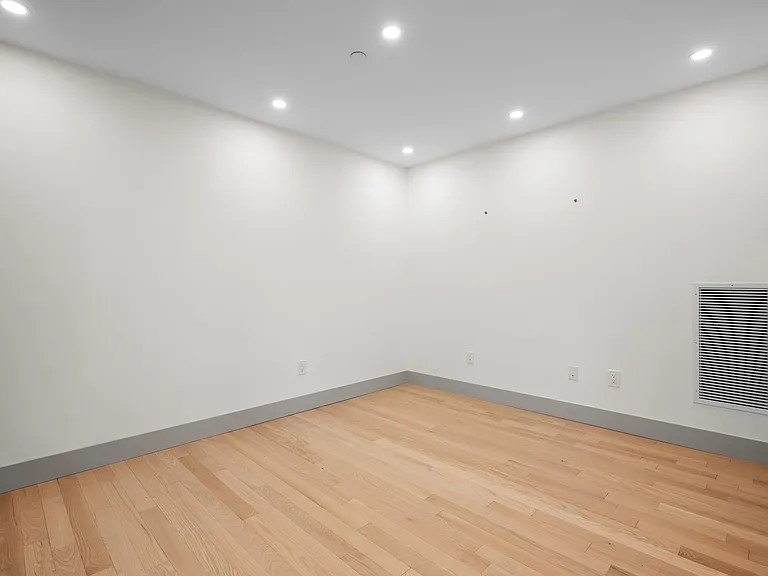 1111 Hardscrabble Rd — Photo 5