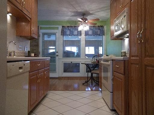 4th image of 146 N Caroline Ave