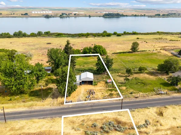 28459 Southshore Dr, Umatilla, OR 97882