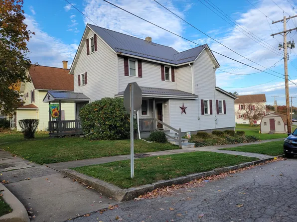 524 1st St, Du Bois, PA 15801