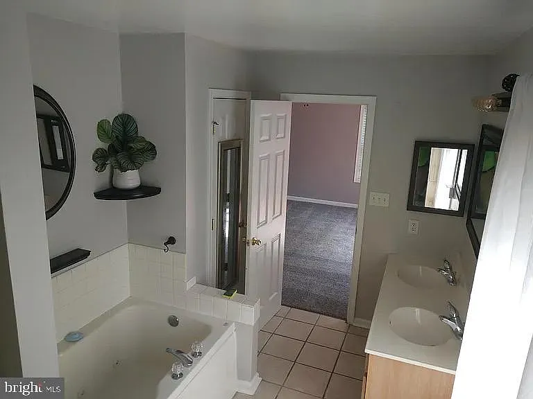 356 Oak Lee Dr — Photo 17