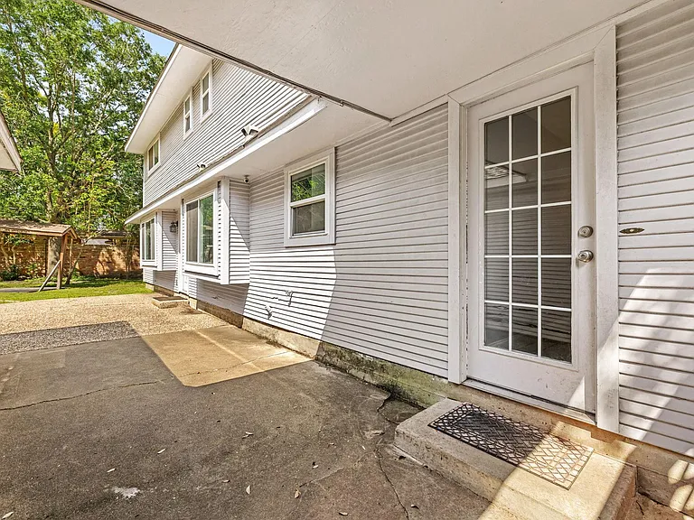 2114 Briargreen Dr — Photo 31