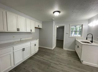 60 Cross St, Southbridge, MA 01550