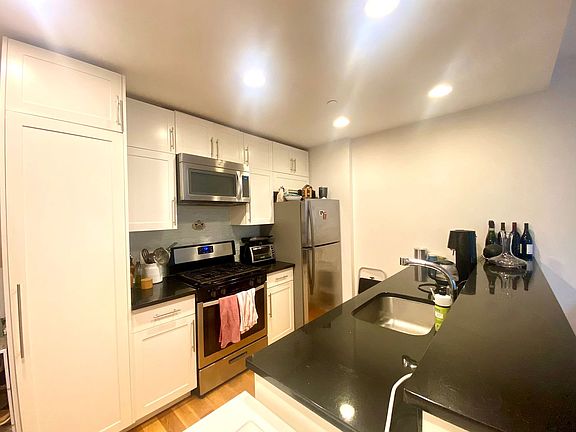 4th image of 116 Montague St APT 1F