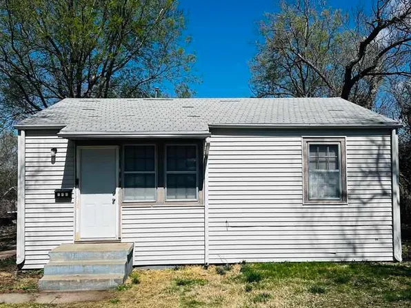 748 W 1st St, Junction City, KS 66441