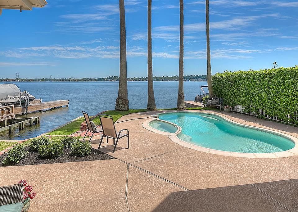1st image of 156 Waterford Way