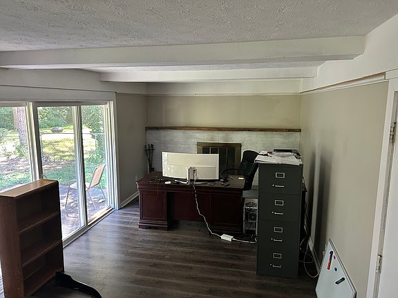 5th image of 8782 Pinewood Ct