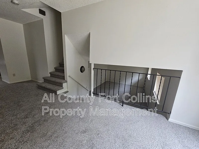 4 bed, 2.0 bath, 1736 sqft, $2,500 — Photo 4