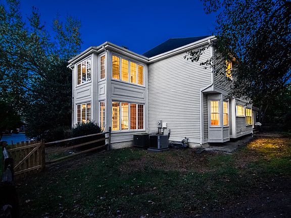 3rd image of 6184 Snowhill Ct