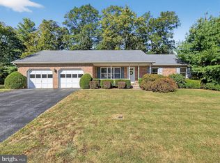 2096 Ashbury Dr, Harrisburg, PA 17112