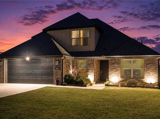804 W Shane Ct, Siloam Springs, AR 72761