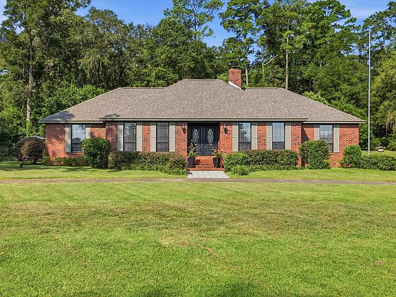 2nd image of 2596 Arendell Way