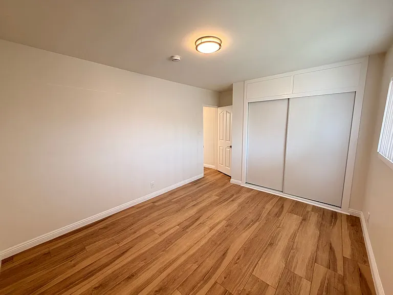 1845 S Grand Ave #1 — Photo 10