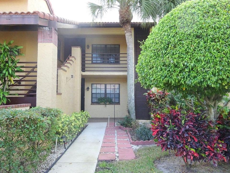 1st image of 11192 Aspen Glen Dr #104