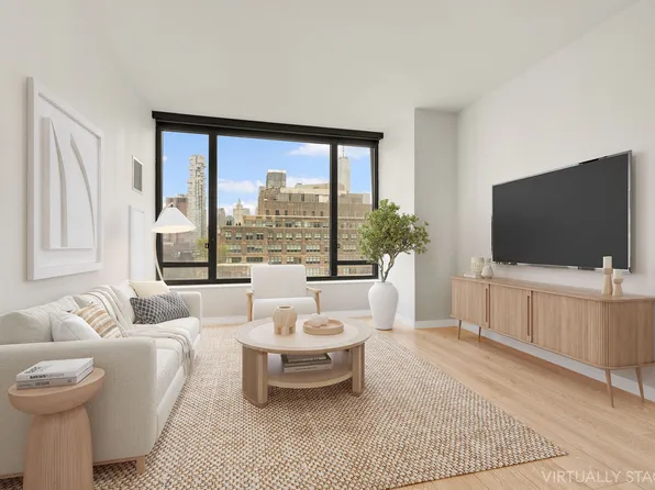 111 Varick Street image 1 of 4