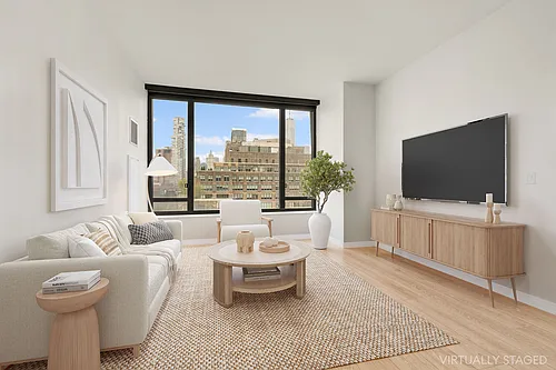 111 Varick St #18B Photo 1