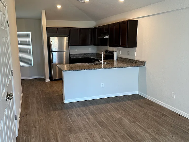 2232 Sulstone Dr — Photo 2