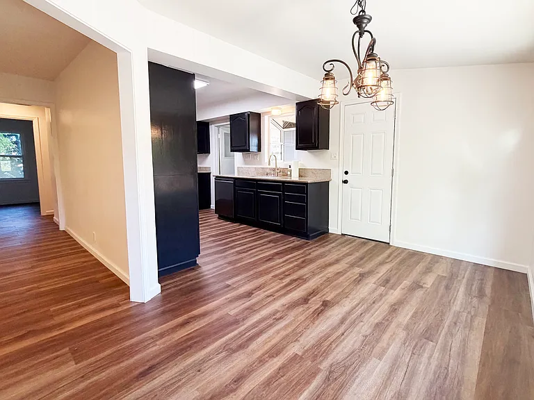 279 Lake Sherwood Dr — Photo 24