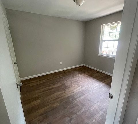 4th image of 605 E McLemore Ave #17163851