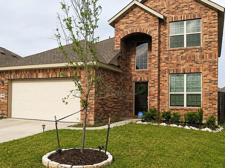 19118 Pegara Manor Dr — Photo 1