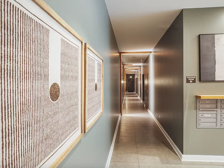 820 N Milwaukee Ave #201 — Photo 11