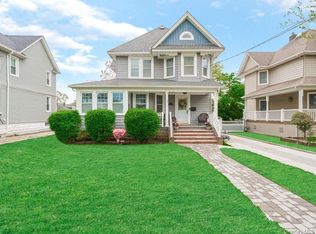 28 Union Place, Lynbrook, NY 11563