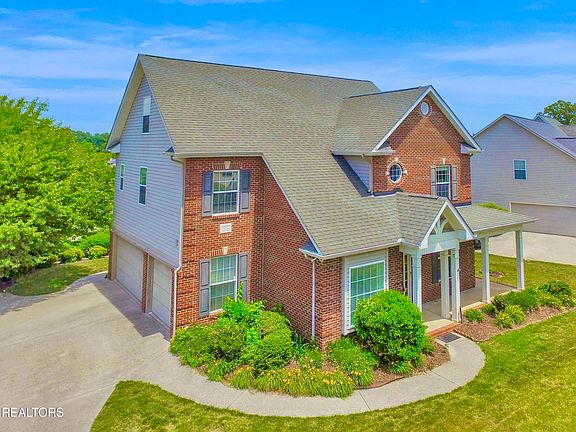 2nd image of 12927 Meadow Pointe Ln