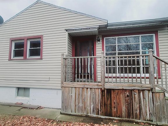 2nd image of 1327 5th St
