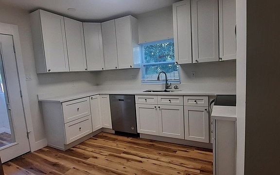 2nd image of 127 17th Ave S #3