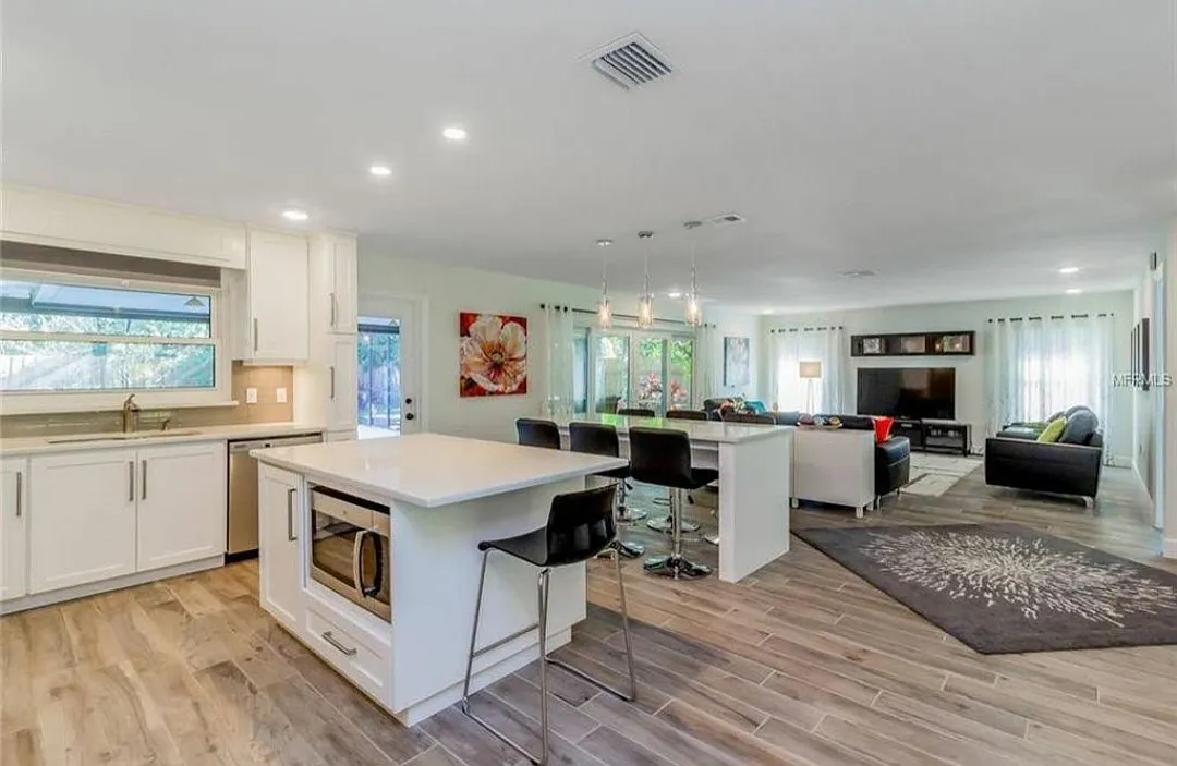 8135 Banyan Blvd — Photo 3