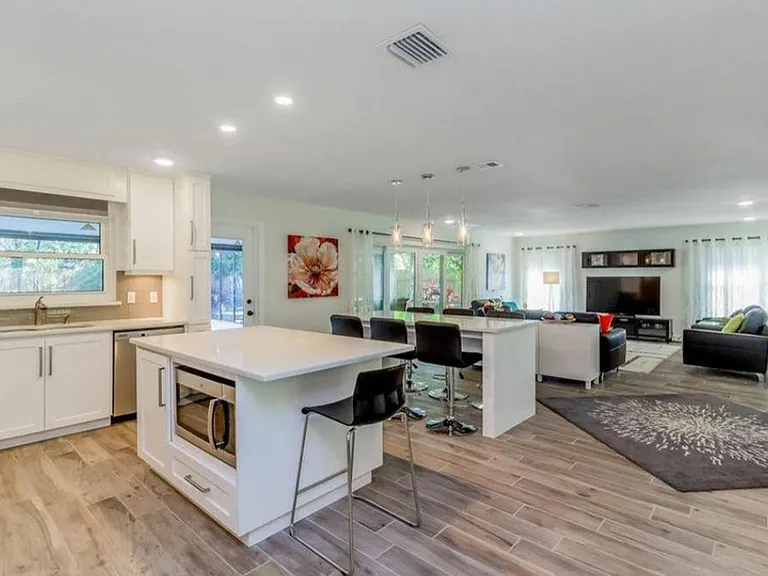 8135 Banyan Blvd — Photo 3