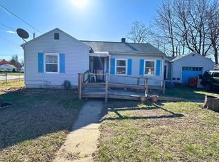 78 W Bay Path Ter, Springfield, MA 01109