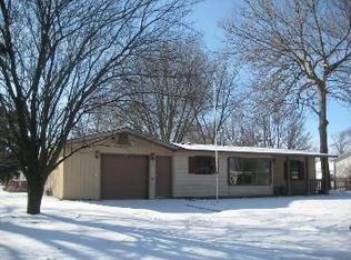 2001 Greendale Dr, Champaign, IL 61821