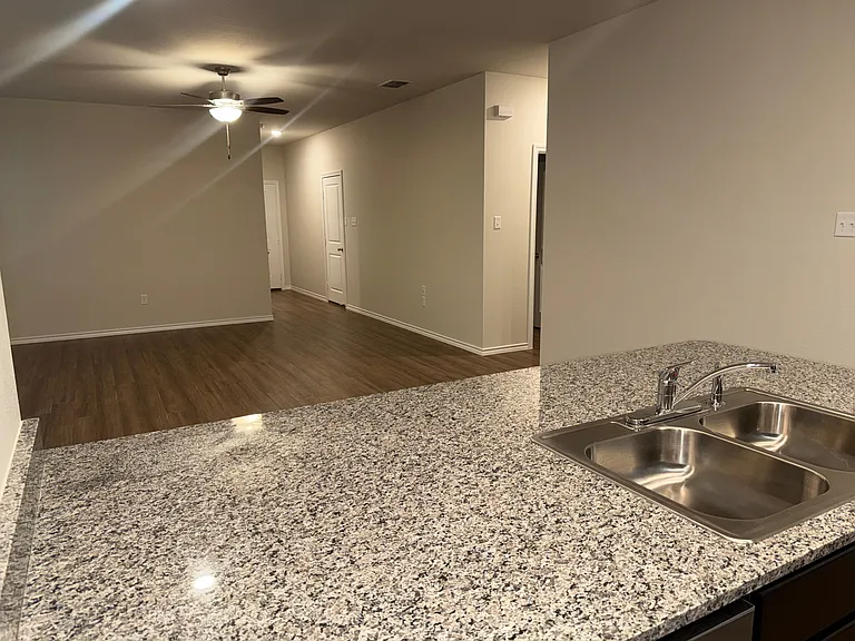 3110 Mesa Dr — Photo 5